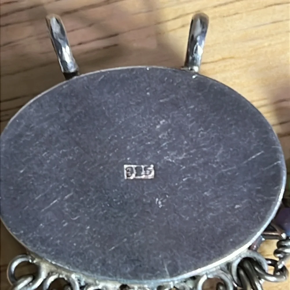 Elegant Blue and Green Pendant Necklace - Picture 3 of 3